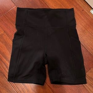 Lululemon 6in shorts biker shorts!